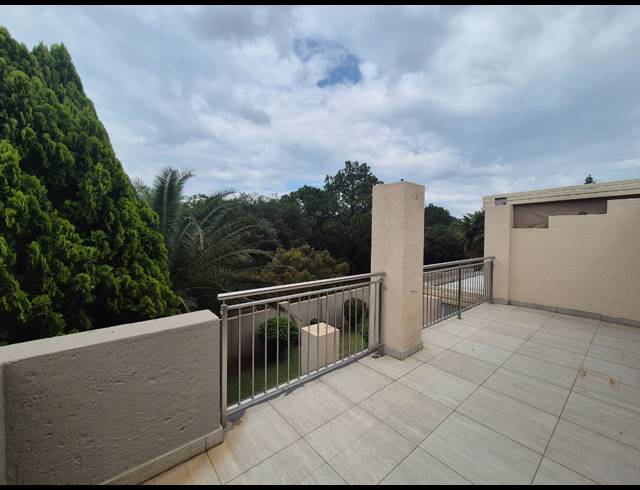 2 BEDROOM APARTMENT FOR SALE IN VANDERBIJLPARK SW 5